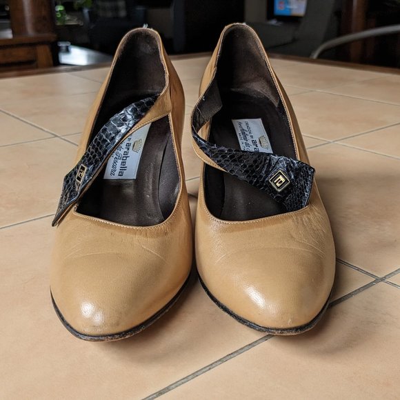 Vintage Tan and Black Snakeskin Strap Pumps - Picture 2 of 7